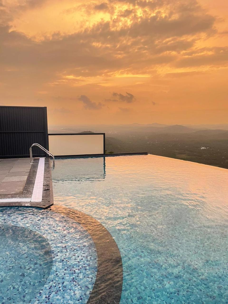 Misty Green Hills Parks & Resorts Kondotty Zewnętrze zdjęcie